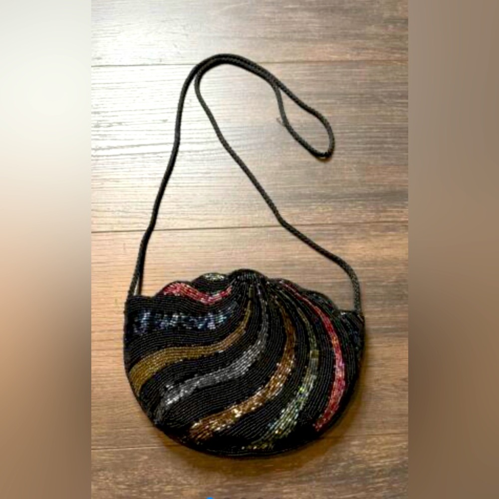 Vintage Beaded Shell Purse